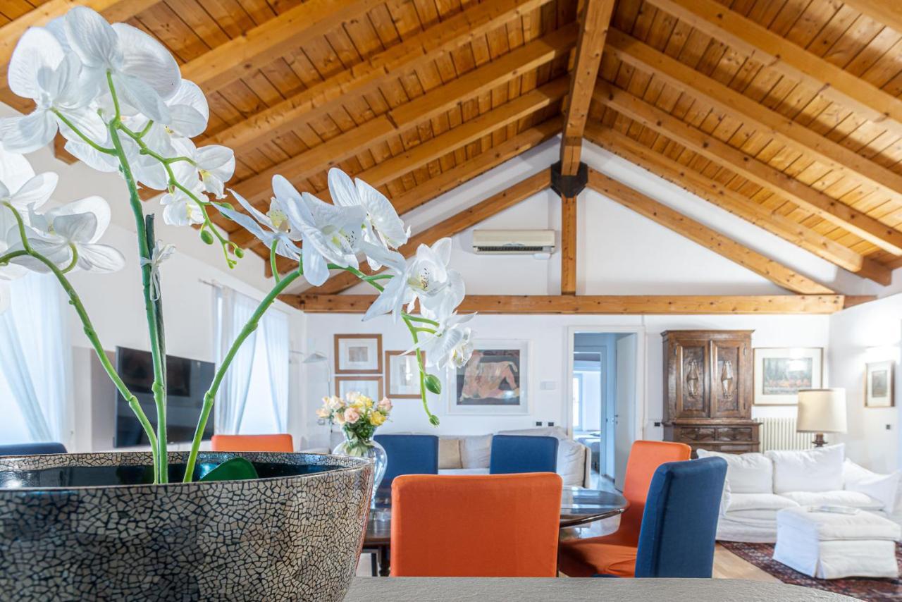 A Casa Nuccia Mansarda By Holiday Solutions Como Eksteriør bilde